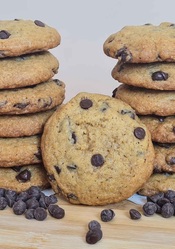 Una foto de Cookies estilo americanas 🇺🇸 Galletas con chips de chocolate 🍪