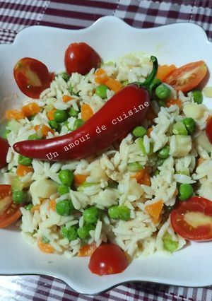 Une photo de Salade de pâtes orzo 🥣