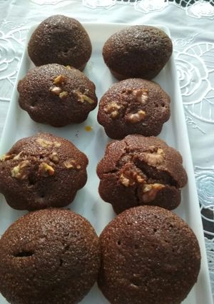 A picture of Choco walnut cup cake.