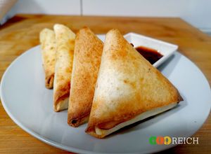 Foto principal de Triángulos rellenos de lo que quieras