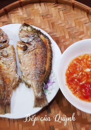 Hình của món Cá hanh chiên chấm mắm ớt tỏi.