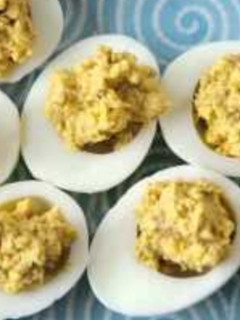 Una foto de Huevos rellenos de atún