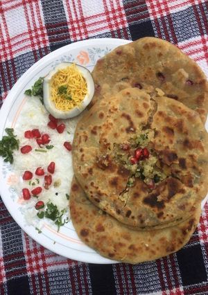 A picture of Coconut & plain sev paratha.