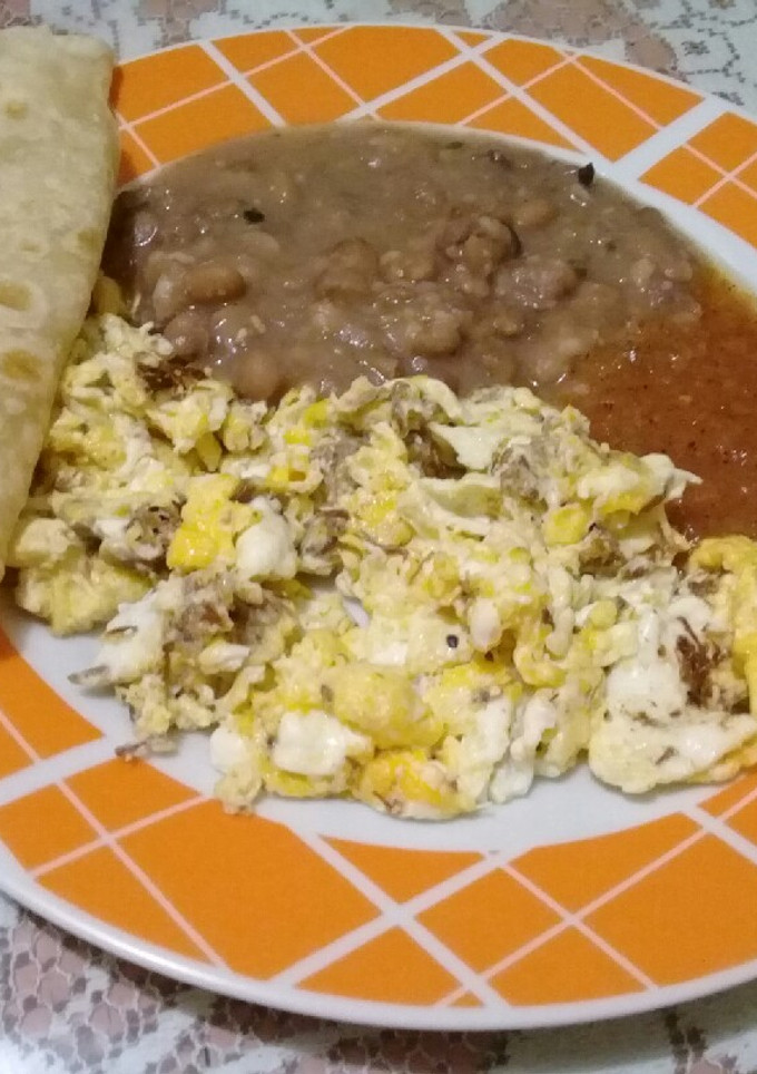 Una foto de Huevo con machacado 🌯