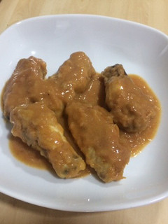 Una foto de Alitas de pollo en salsa