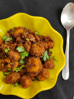 बेसन वाली अरबी 🍲 रेसिपी मुख्य फोटो