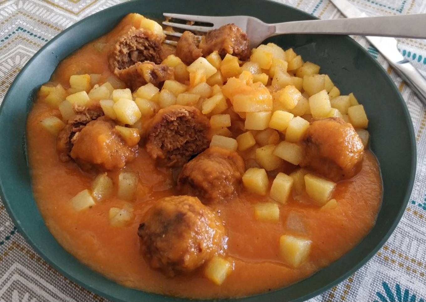 Albóndigas con salsa de zanahoria