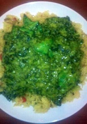 A picture of Creamed Spinach and Chicken Curry.