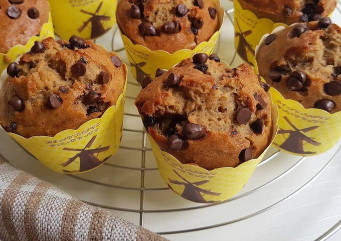 Cara Gampang Menyajikan Muffin pisang moist wangi dan enak yang Sempurna