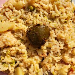 A picture of Namkeen Rice.