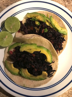 Una foto de Tacos de jamaica💚🖤