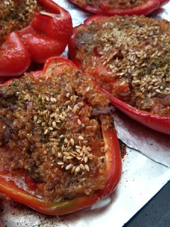 Una foto de Pimientos rellenos de carne y quinoa
