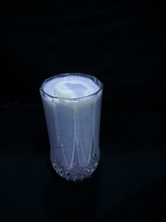 जामुन मिल्क शेक (Jamun milk shake recipe in hindi) रेसिपी मुख्य फोटो