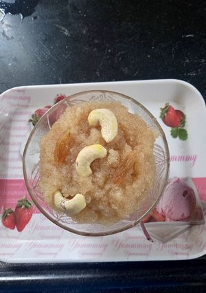 A picture of Suji Ka Halwa.