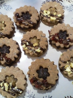 Csokis linzer, diós és mákos töltelékkel /glutén-és laktózmentes recept fotója