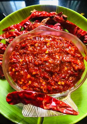 A picture of Schezwan sauce.