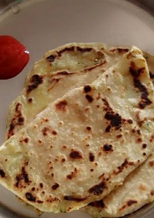 A picture of Quick aloo parota.