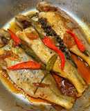 Cá Ong Căn Kho Keo Bằng Chảo Inox