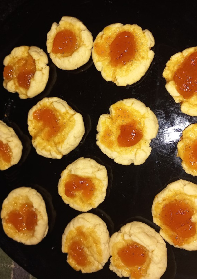 Una foto de Galletas de mantequilla con mermelada de papayas