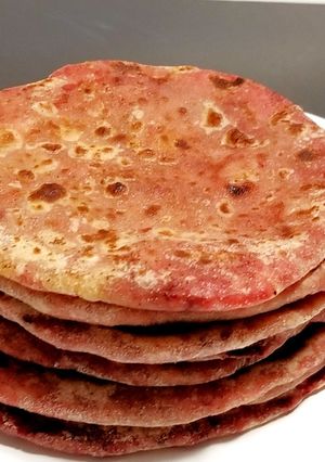 A picture of Beetroot Mix Veg Paratha.