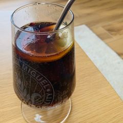 A picture of Berry Cola.