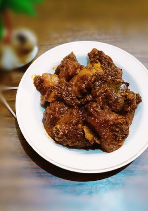 শাহী চিকেন মসালা(Shahi chicken masala recipe in Bengali) রেসিপির প্রধান ছবি