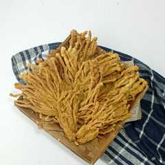 A picture of Jamur Enoki kriuk.