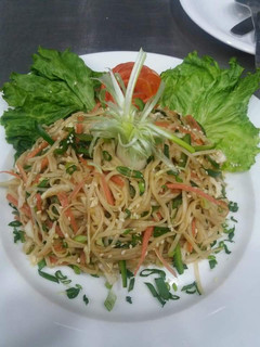 A picture of Chow mein.