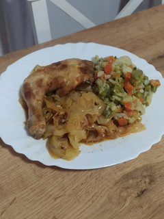 Csirkecomb káposzta ágyon recept fotója