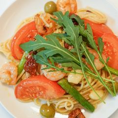 A picture of Homemade Brunch Recipe | Shrimp & Tomato Olive Oil Pasta 🫒🍽️.