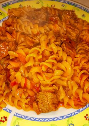 Una foto de Simple y rico guiso! En #unasolaolla 🍝