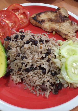 Una foto de Arroz congri. Cena cubana