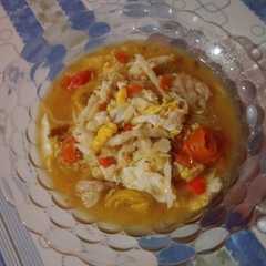 A picture of Seblak telor kuah sederhana.