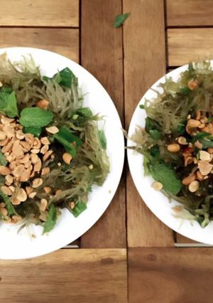 Hình của món Nộm rau câu chân vịt.