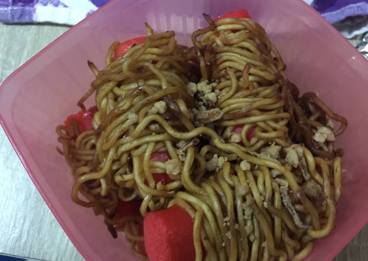 Step-by-Step Guide to Prepare Super Quick Homemade Sausage-mie