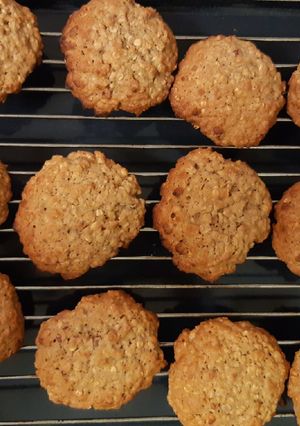 Una foto de Galletas de avena y nueces/pasas de uva