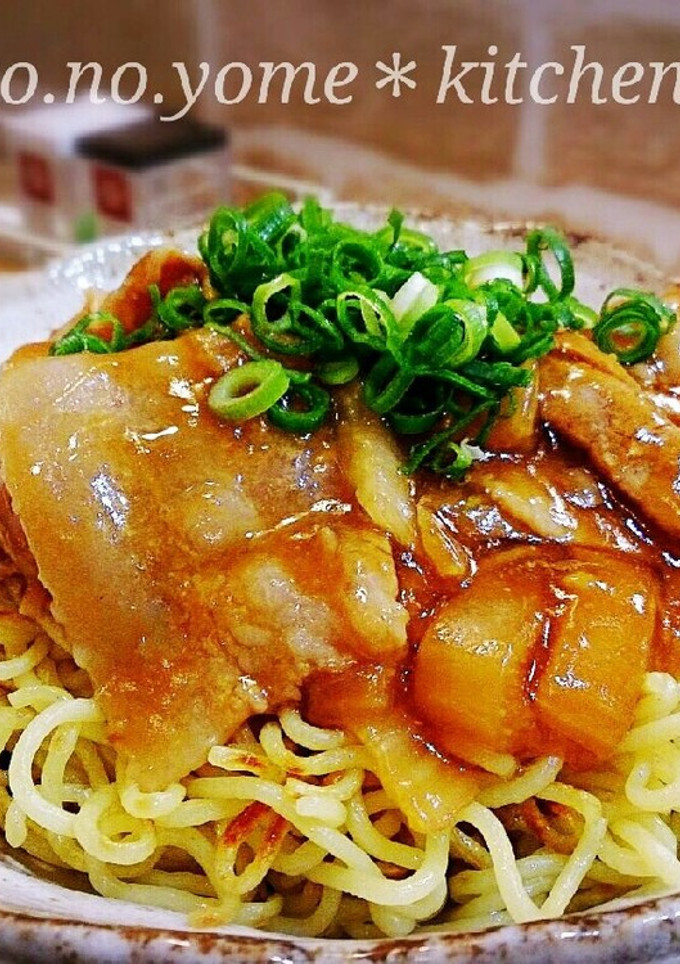 A picture of Easy Authentic Pork Belly and Cabbage Stir-Fried Noodles with Thick Sauce.