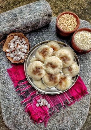 A picture of Idli pitha.