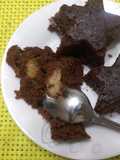 Ponquecitos de chocolate rellenos con cambur