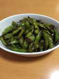 Perfect with Beer! Easy Garlic Soy Sauce Edamame Using Frozen Edamame