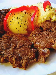 Fokhagymás sült tarja lábasban sütve recept fotója