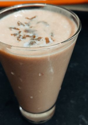A picture of Chikoo Milkshake.