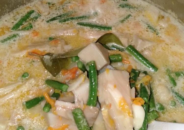 Sayur lodeh nangka plus kacang panjang