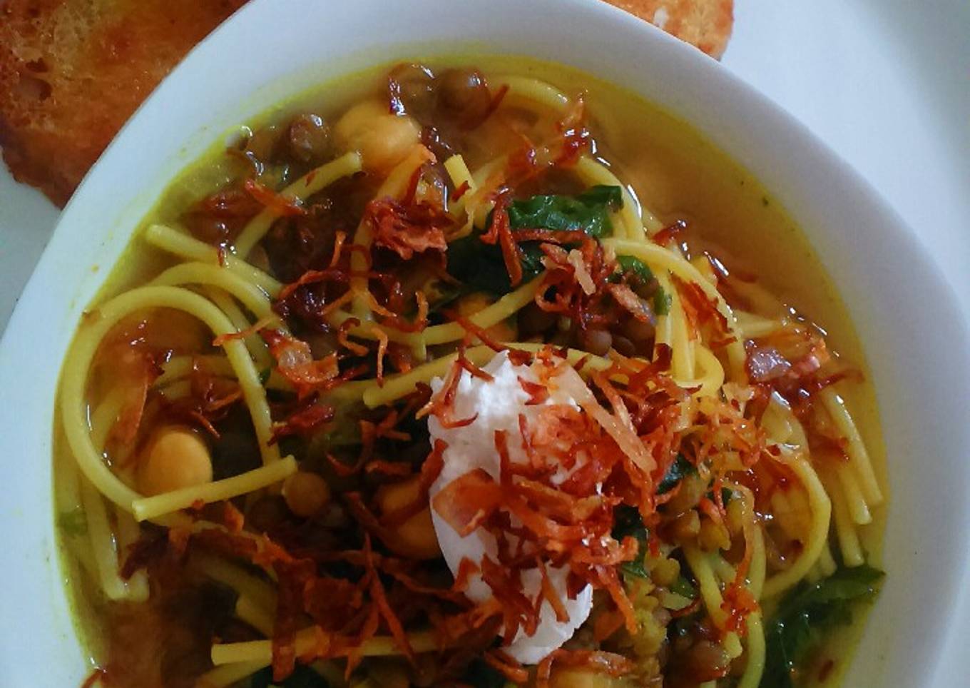 Whole Lentil Soup with Spaghetti