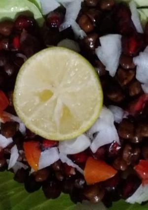 A picture of Chana chat.