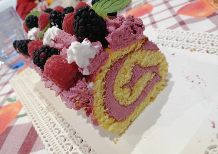 Rotolo ai frutti di bosco