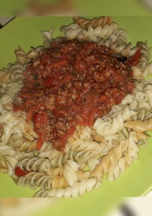 Una foto de Salsa con verduras y carne molida 😋