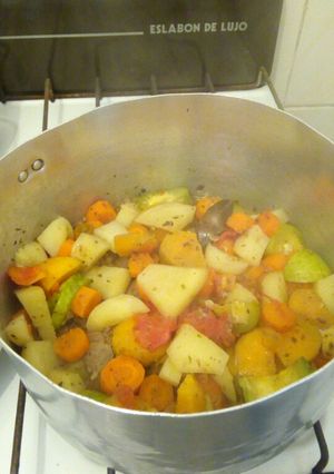 Una foto de Hígado revuelto con Verduras!!!😋