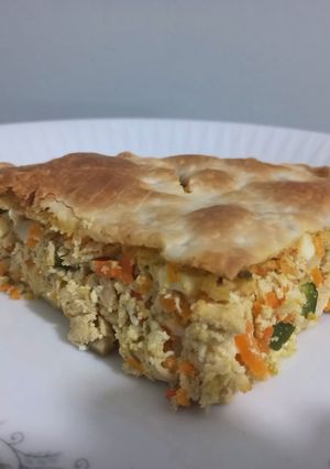 Una foto de Pascualina de pollo y verduras 🥧🍗🥕 | Fácil y Nutritiva 👍🚀