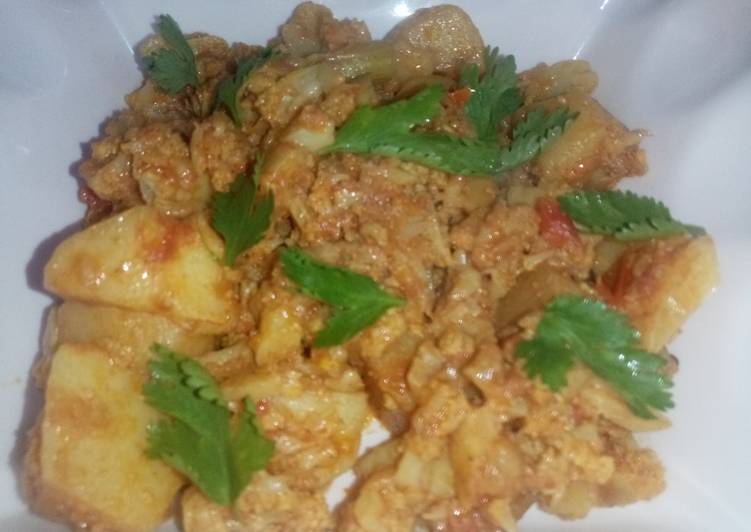 Step-by-Step Guide to Make Homemade Spicy Cauliflower (Alu Gobi ki sabzi)